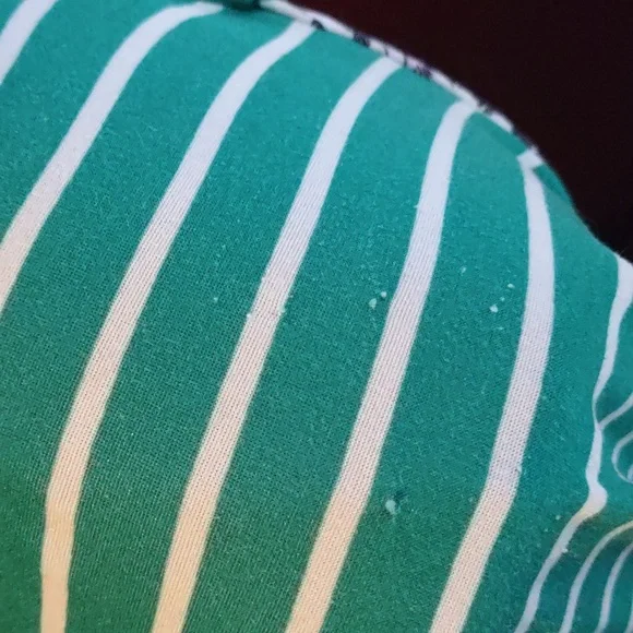 Spring/Summer Eye Candy Essentials Floral Green Women's Top with Necklace - Picture 4 of 12